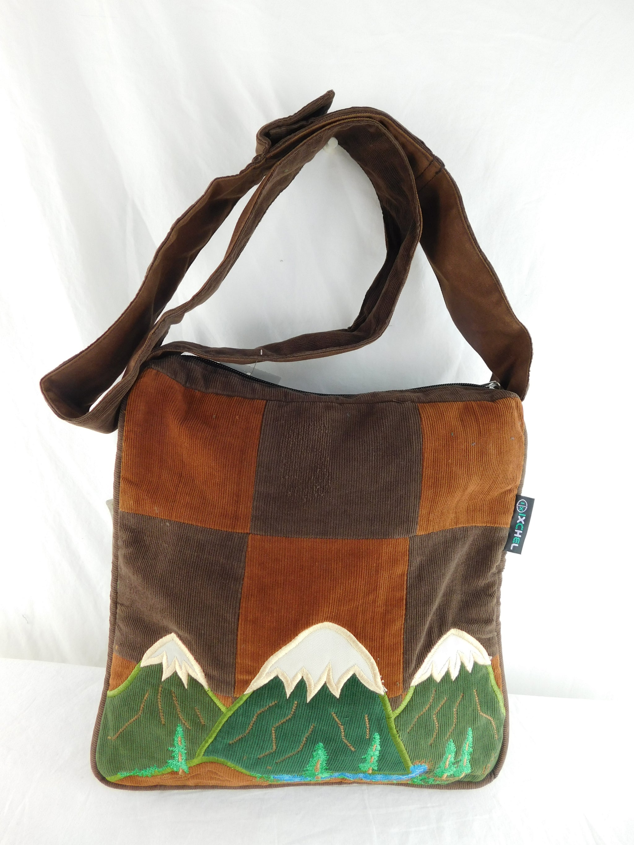 cross stitch shoulder bag  Узоры пластикового холста, Выкройки сумок,  Романтические подарки